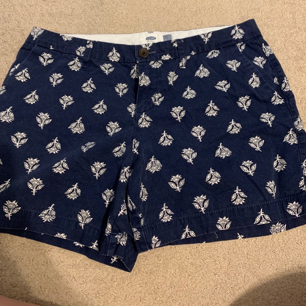 Size 6 shorts
